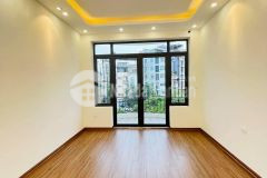 Bán nhà hào nam, ô tô, dt 31m2 4t, mt 4 m, giá 3,9 tỷ, lh 0984417892