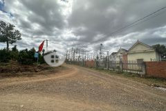 Đất phủ hồng cư mgar, đường ô tô, cách bê tông 500m thông 2 chiều,trong kdc,sẵn cà phê, chỉ từ 129 t