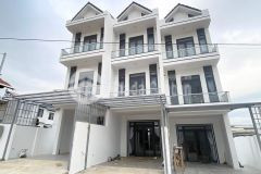 Ban nha đep 3 tâng đương ô tô lơn đa phu p7 đa lat