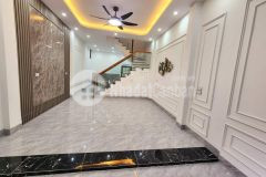 Âu cơ nhà xây mới gần ô tô dân trí cao 48m 3 tầng 5.7 tỷ