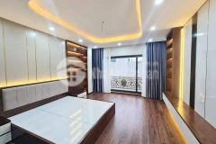 Mặt phố đường hoàng mai nhà 8 tầng mới thang máy full nội thất