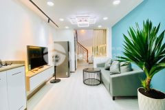 Vào ở ngay bán nhà 5 tầng cực đẹp cmt8, q10, 35m2 3.3x10.6m, 5.2 tỷ