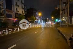 Bán nhà mặt tiền thạch lam 180m2 chỉ 110 trieum2 giá 23,9 tỷ