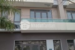 Bán nhà 3 tầng đang kinh doanh cho thuê 25triệutháng trục đường 56m khu đại đô thị.