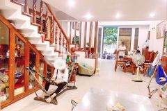 Cho thuê nhà đẹp 3 lầu mặt tiền đường nb tạ quang bửu p.5 quận 8