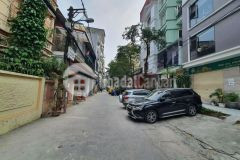 Bán nhà hoàng quốc việt ngõ oto tránh thông trần cung, kinh doanh nhỏ 40m2x5t giá 7.2 tỷ