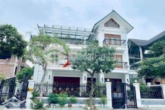 Bán bt khu c37 bộ công an 17 tố hữu dt 162m x 4,5t. mt 9m. sđcc. giá 29,5 tỷ. lh 0984135838