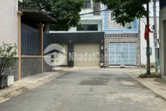 Nhà hxh đường 980 phú hữu dt 54m đúc 2 lầu vị trí đẹp