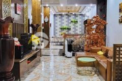 Mặt phố ngô gia tự 220m2 oto mt 7m thang máy dòng tiền 200trtháng phân lô