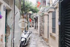 Ngọc hồi sát bx nước ngầm 39m 4 tầng mới 99 chỉ 2,4 tỷ.