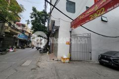 Bán gấp 57m2 đất dịch vọng mặt tiền 12m, ô tô 5 tạ đỗ cửa, 100m ra mặt phố, giá 5.6 tỷ