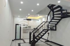 Chỉ với 4.9 tỷ có ngay nhà cầu giấy mặt ngõ bagac dt 65m2 gần phố