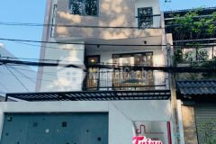 Nhà 4 tầng, mt kinh doanh, p. linh chiểu, dt 300m2 giá 90trm2