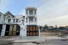 Bán nhà đẹp nằm đối diện công viên trảng bom. sở hữu nơi sống yên tĩnh và thoáng mát