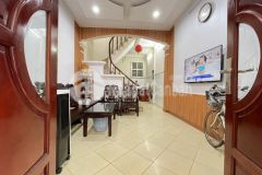 Bán nhà trung tâm ba đình 30m nhìn ra mặt phố