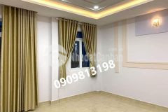 Bán gấp quận 1 nhà shr 5t trung tâm.