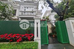 Bán biệt thự sân vườn ciputra quần tây hồ dt 208m, 3 tầng, mt 10m, 63,5 tỷ ở làm cs, cty, vp