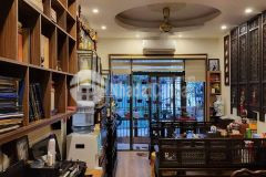 Bán gấp nhà bồ đề 36m2 5 tầng cực đẹp ở luôn