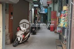 Hot hot bán nhà cấp 4 quận hai bà trưng,hà nộilô góc 3 thoáng ngõ rộng,thông gần phố kinh doanh