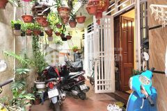 Nhà hai mặt thoáng vĩnh viễn ô tô đỗ cổng tặng full nội thất tiện ích ngập tràn.