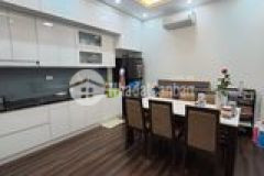 Siêu hiếm nhà riêng trung phụng lô góc 3 gác thông hồ 30m4tầng3tỷ