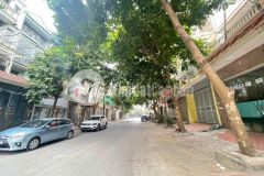 Bán nhà nguyên căn đường lê hồng phong hà đông 60m24t mt 4.3m giá chào 22.3 tỷ 0343040888