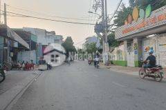 Bán nhà cấp 4 ngang 10m nở hậu,dài gần 30m,phước long a giá 16 tỷ tl.