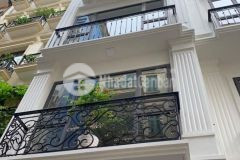 Chính chủ bán nhà nguyễn khang, 30m2 x 4 tầng, nhà đẹp, ngõ thông thoáng, gần 4 tỷ.