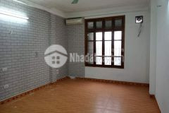 Bán nhà giáp bát, ô tô, dt 42m2, giá 3 tỷ, lh 0984417892