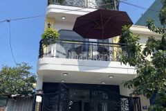 Nhà mặt tiền 3 tầng cực đẹp giá chỉ bằng giá đất view biển