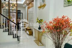 Bán nhà ngõ 142 nguyễn đình hoàn, cầu giấy 64m2 nhà đep giá 4.9 tỷ