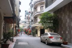 Bán nhà phân lô yên lạc 63m2, mt 4,3m 7 chỗ vào nhà 11.5 tỷ