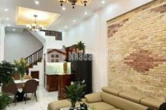 Bán nhà ngõ đê la thành, đống đa dt 25m x 6 tầng, giá 2.9 tỷ