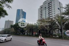 Gia đình tôi cần bán building mp hoàng quốc việt 305m x 9t x mt 8m3 179.8 tỷ lh 0904230330