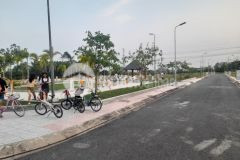 Cần bán gấp lô đất thổ cư 80m2, đường nhựa 8m, không ngập, lê văn lương, chỉ 5.1 tỷ. 0932828672