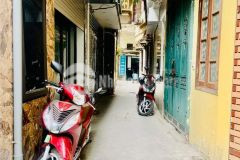 Ngõ vip phố đường láng, quận đống đa, 37m2, 4.5 tầng, 5.3 tỷ giá chào