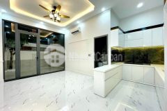 Nhà có xe hơi ngủ trong nhà hẻm thông tứ tung huỳnh tấn phát 6.9 tỷ