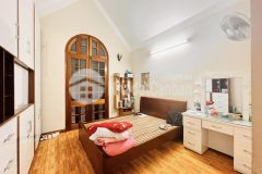 Bán nhà tôn thất tùng 50m2. mt 4.8m oto đỗ cửa, mặt chợ kd 6.3 tỷ