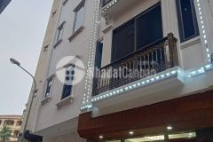 Bán nhà hoàng mai lô góc ngõ 3.5m ba gác gần phố chưa đến 100trm