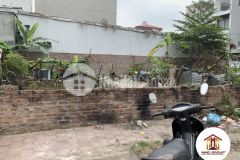 Bán 83m2 tại trung tâm ngọc chi vĩnh ngọc đông anh giá 1xxtrm2, 0886119248.