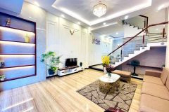 Ở làm văn phòng bán nhà 6 tầng mt hoàng văn thụ, 71m2 4x17.8m, 19.5 tỷ tl
