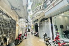 Bán nhà thịnh quang, đống đa, 4 mặt thoáng, ngõ thông, gần phố, dt 24m2 x6t chỉ 3 tỷ 3