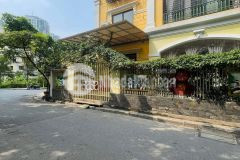 Bán biệt thự hoàng quốc việt quận cầu giấy lô góc 3 mặt tiền thang máy oto chánh 81,5 tỷ