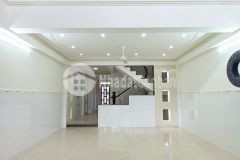 Nhà đường a1 100m2 5 tầng ngang 5m ngay chợ đầu mối bình điền chỉ 7 tỷ.