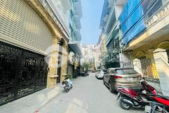 Lạc trung ngõ 61 bán 120m2 tặng nhà phân lô nhiều ô tô tránh hai bà trưng