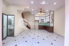 Nhà phố cầu am, gần chợ, gần ô tô, 3.5 tỷ. lh nhung 0842031326