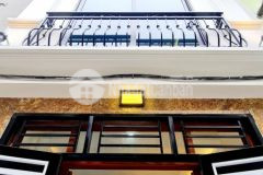 Bán nhà 5tx40m2 xây độc lập, ô tô đỗ sát nhà, ngay vinhome smartcity tây mỗ