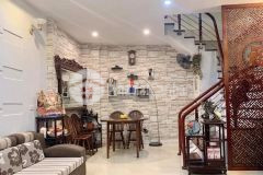 Nhà đẹp rẻ ô tô, 294 đội cấn, 5 tầng x 31m2.