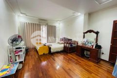 Bán nhà hồ đắc di 100m2, mt 5.5m ngõ thông oto đỗ cửa 11,2 tỷ