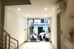 Mặt tiền đỉnh của chóp 5 tầng cho thuê 30trtháng chỉ 13 tỷ